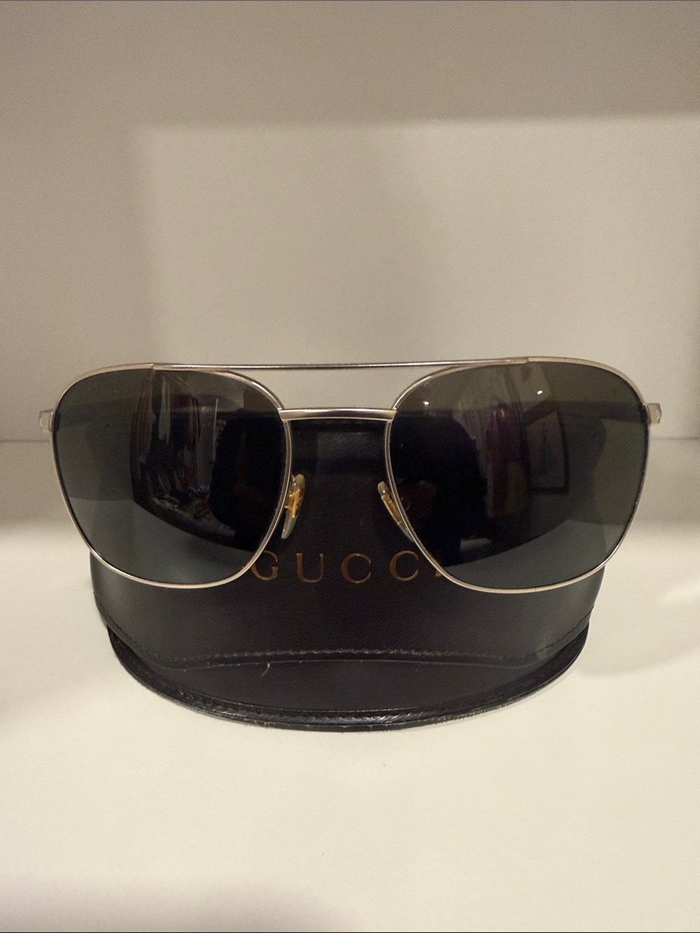 Gucci Aviator Sunglasses in Silver